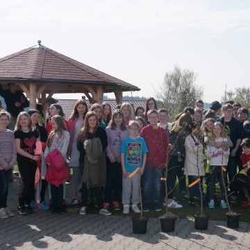 13. April 2016 Gemeinde Tiefenbach